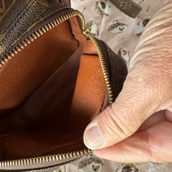 Louis Vuitton Brown Amazone Monogram Crossbody Bag - Picture 10 of 16